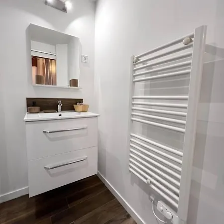 Apartament A Deux Pas Des Arenes Et De La Gare Nîmes