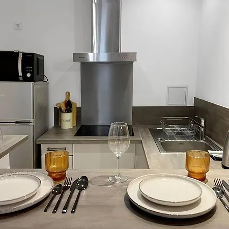 A Deux Pas Des Arenes Et De La Gare Apartament Nîmes
