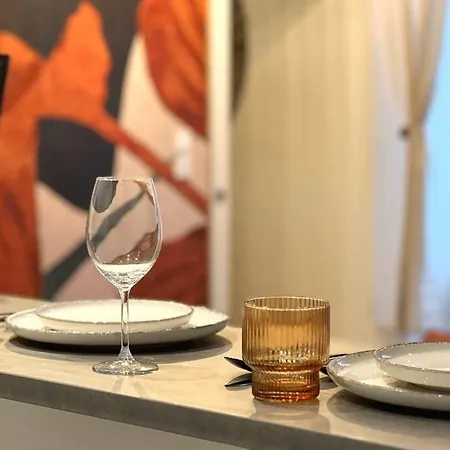 A Deux Pas Des Arenes * 님