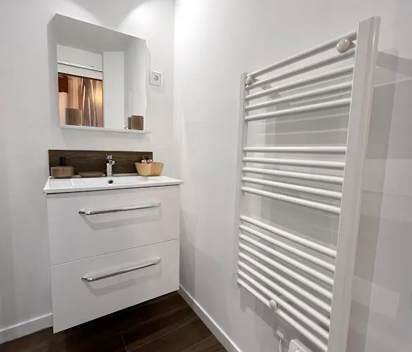 Διαμέρισμα A Deux Pas Des Arenes Νιμ